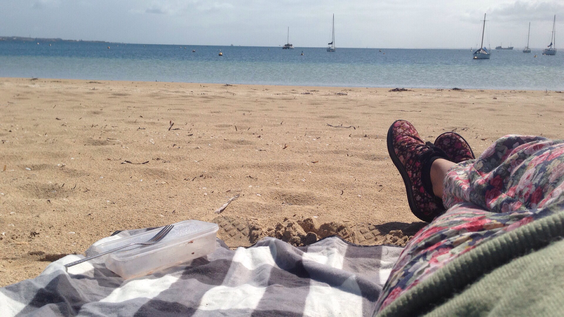 No seagulls Just keep moving on